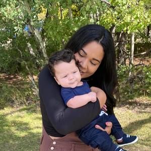 Meet your Posher, Teshia